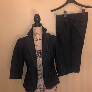 EUC! Ann Taylor Loft Denim Capris Suit Set